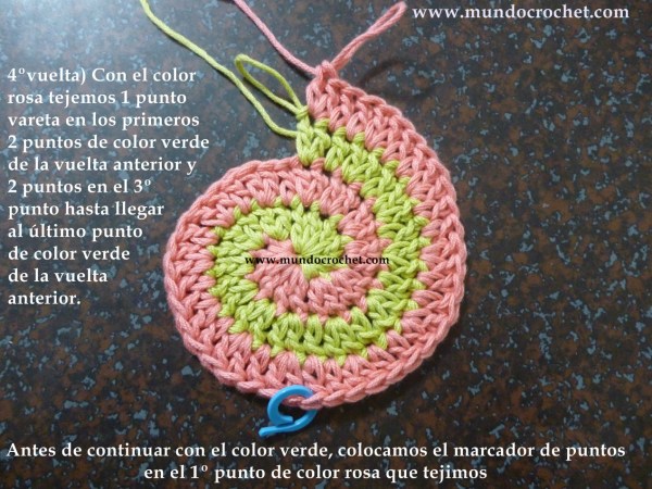 como-tejer-en-espiral-con-dos-colores-a-crochet-o-ganchillo