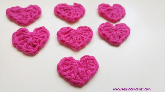 Corazon miniatura a crochet o ganchillo08