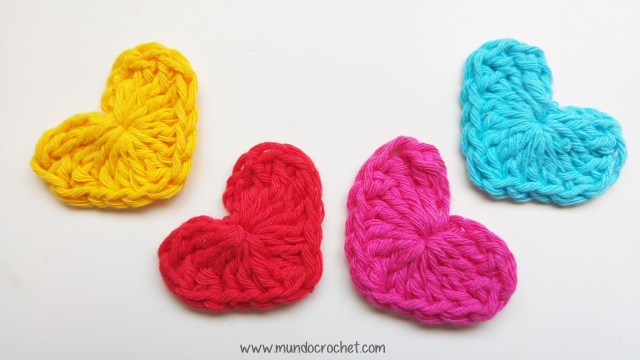 Corazon pequeño a crochet o ganchillo16